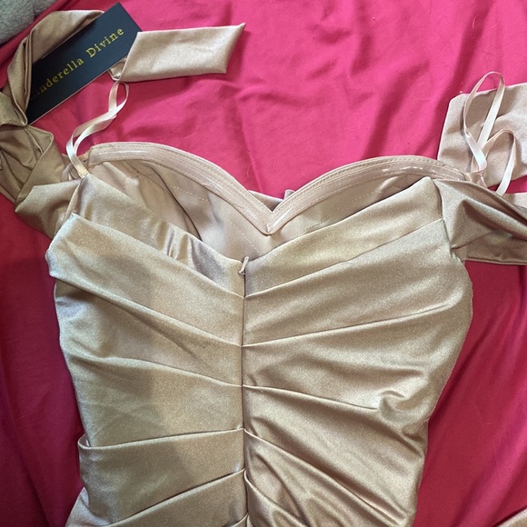 NWT Cinderella Divine amber gown - Picture 8 of 9